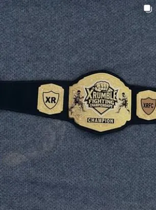 Gold centre plate championship belt