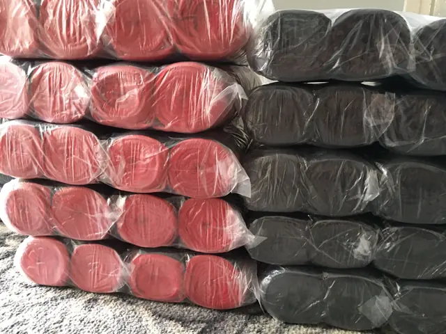 Red and black hand wrap sets