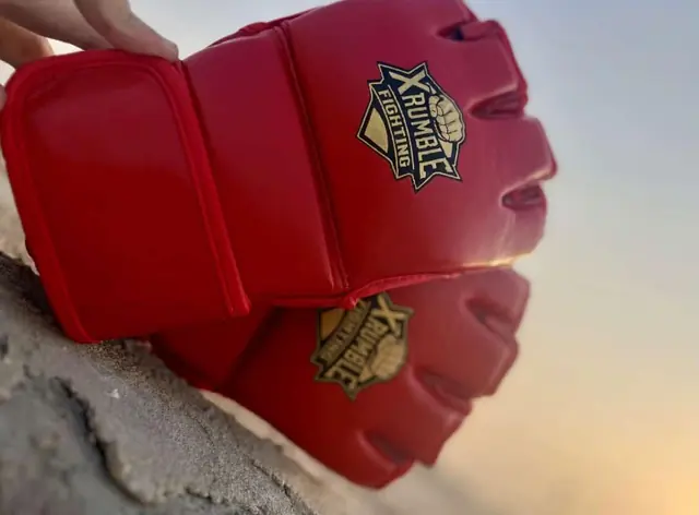 Custom MMA gloves