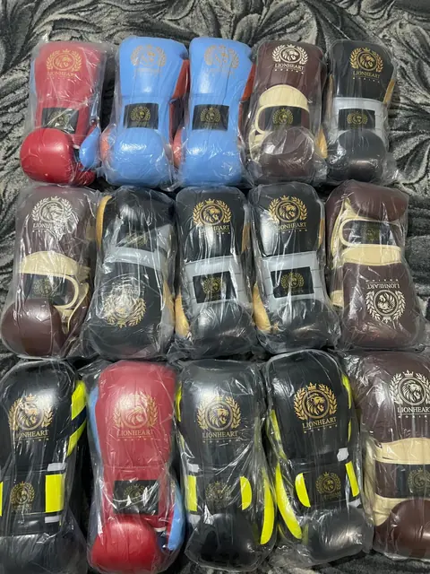 Bulk glove order in mixed colourways
